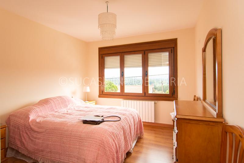 Foto 540162b5-94e3-40d9-9421-b15b34bd74ea. Casa con parcheggio in Abegondo