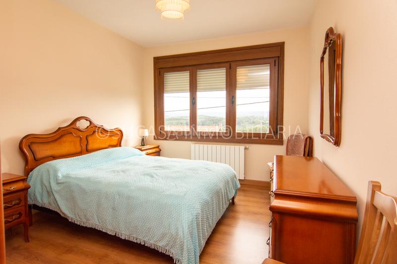 Foto e4dd6b81-2a9c-4ad1-91b1-a2d4f8e1d2b9. Casa con parcheggio in Abegondo