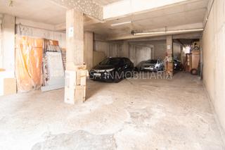 Local commercial  Rúa monte das moas. Amplio local en venta con vado de aparcamiento y posibilidad de