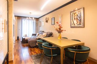 Appartement à Rúa voluntariado 4. Oportunidad, vivienda en el centro, lista para entrar con ascens