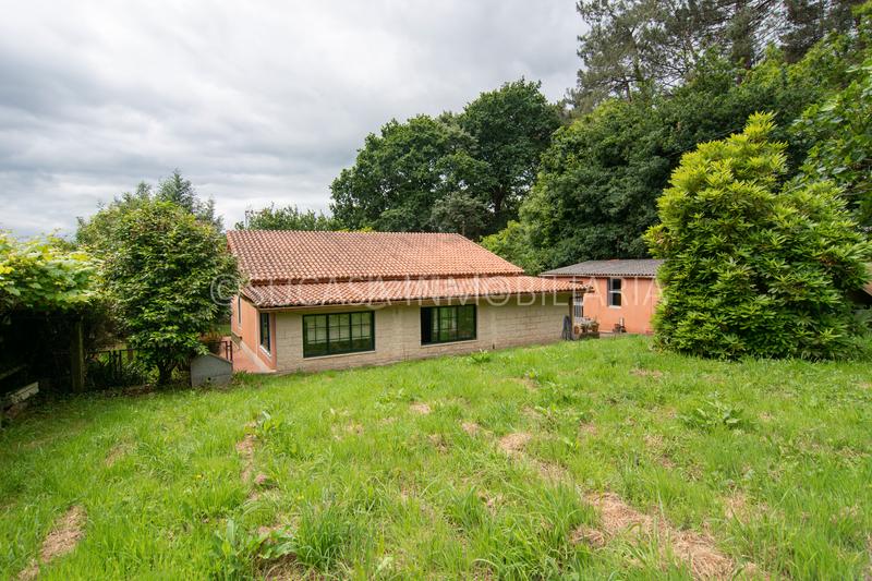 Foto 257ee677-5212-497a-842a-1a1016dcd7b9. Casa con camino riscaldamento parcheggio in Abegondo