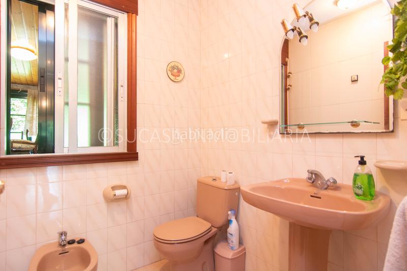 Foto 45b4038a-6940-4c10-9436-be2461a5e2e6. Casa con camino riscaldamento parcheggio in Abegondo