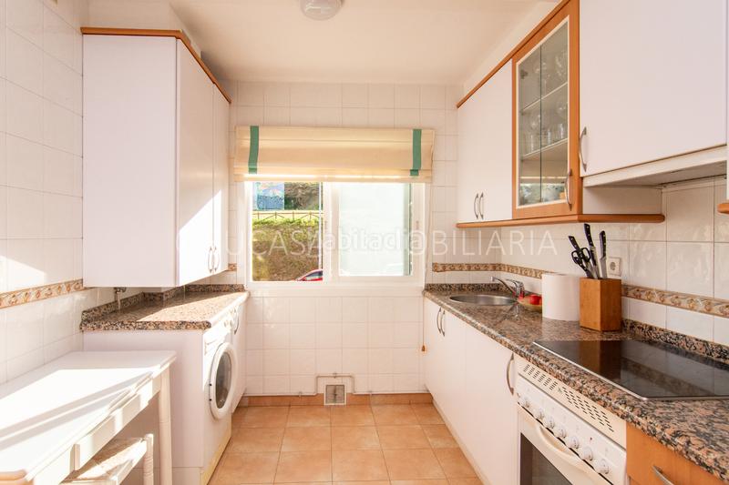 Foto bd8492a0-d8bc-41c6-8288-d56949cfe3ff. Piso en rúa lázaro cárdenas 56 piso de dos dormitorios en venta en los arces. en Coruña (A)
