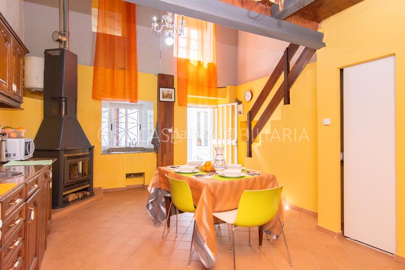 Foto a267fa5c-d04d-42ee-89d4-b34b3e55031e. Casa bifamiliare con camino riscaldamento in Carral