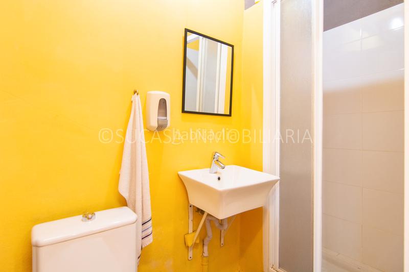 Foto ada69a04-560a-4ee6-8d92-1dac9e7aa3b3. Casa bifamiliare con camino riscaldamento in Carral