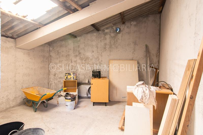 Foto e6110bd7-96c2-4e2c-b2d0-47282b81fdf6. Casa bifamiliare con camino riscaldamento in Carral