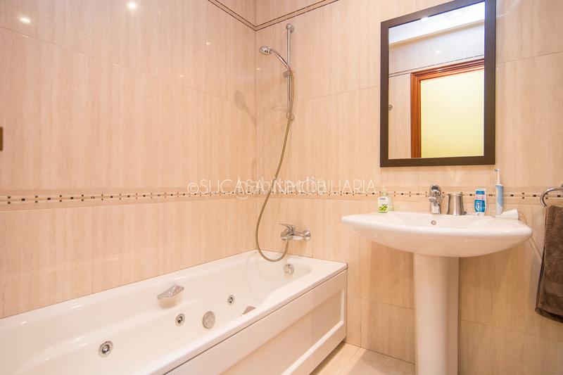 Foto cb6d6bbb-7a0c-4fbd-9388-3e00dd2b65a5. Piso  con terraza y vistas panorámicas en Portádego - Vilaboa Norte Culleredo