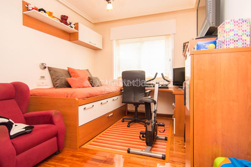 Foto da38adf9-9b5a-42d3-9072-e2e9f0388856. Piso  con terraza y vistas panorámicas en Portádego - Vilaboa Norte Culleredo