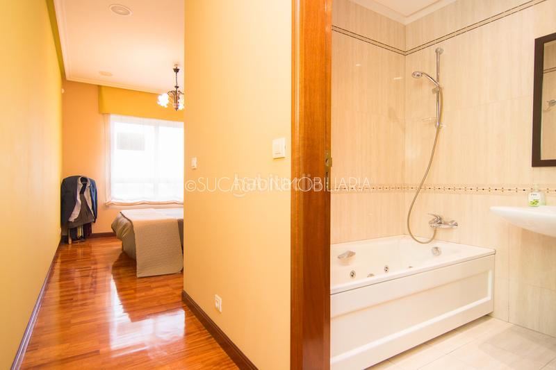 Foto f18f3719-5485-4126-9a07-eaec89f909d6. Piso  con terraza y vistas panorámicas en Portádego - Vilaboa Norte Culleredo