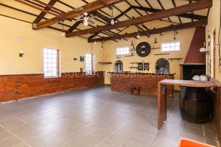 Chalet  Esperón. Local con posibilidad a cambio de uso en carral – tabeaio