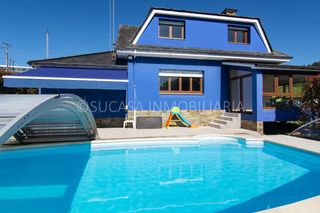 Chalet  Castiñeiro. Casa con piscina en oza de los rios