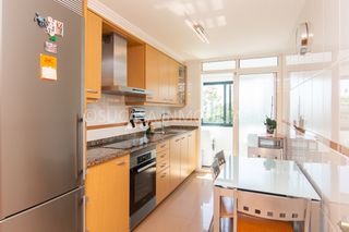 Flat  Rúa alcalde francisco javier alvajar. Piso en carral de 2 dormitorios con plaza de garaje y trastero