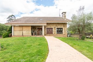 Affitto Chalet  Lugar calle. Casa  en alquiler con amplia parcela en abegondo – carral