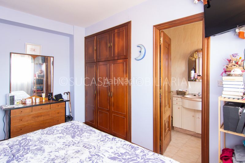Foto c5b5b583-aedc-452f-a652-af626c3938d4. Xalet amb calefacció aparcament a Cambre
