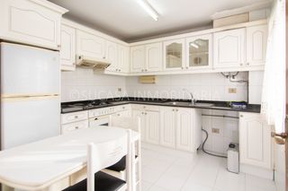 Flat  Rúa regueiro. Piso de 2 dormitorios con garaje y trastero en vilaboa, cullered