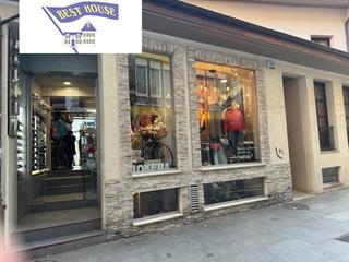 Local commercial à Bermeo. Local comercial centrico de 2 plantas en funcionamiento