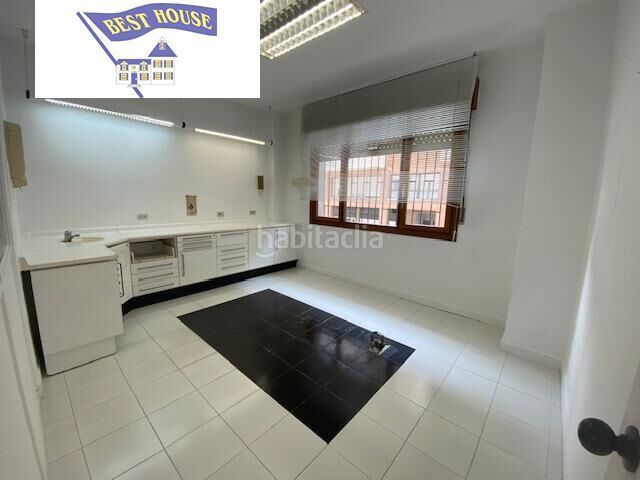 Foto f25d7b25-3056-4568-a905-f5d363226fe0. Local comercial a Bermeo
