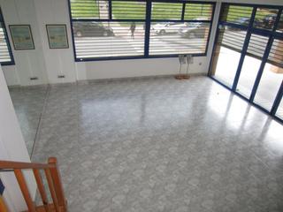 Local Comercial en Bermeo. Local diafano de 80m2 construidos negociables