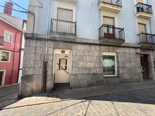 Appartement à Bermeo. Vivienda hoy en dia como uso de bar con cocina industrial