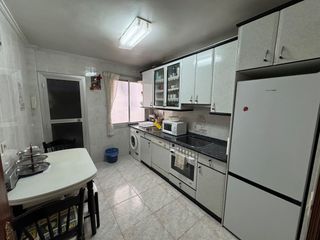 Pis a Barrio de Uribarri. Piso en uribarri en el paseo de trauko con ascensor