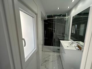 Pis a Rollo - Puente Ladrillo. Venta piso exterior avenida comuneros
