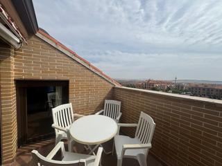 Pis  Calle bachiller finardo valerio. Venta ático zona cementerio