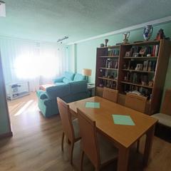 Piso en Peñaranda de Bracamonte. Amplio y luminoso piso de 4 dormitorios