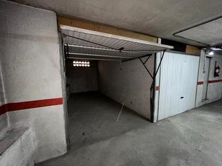 Parking coche en Carbajosa de la Sagrada. Venta box cerrado carbajosa