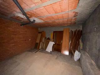 Parking coche en Carbajosa de la Sagrada. Venta box cerrado carbajosa