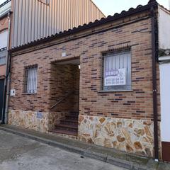 Casa  Cifuentes. Preciosa casa de nueva construccion con amplio patio