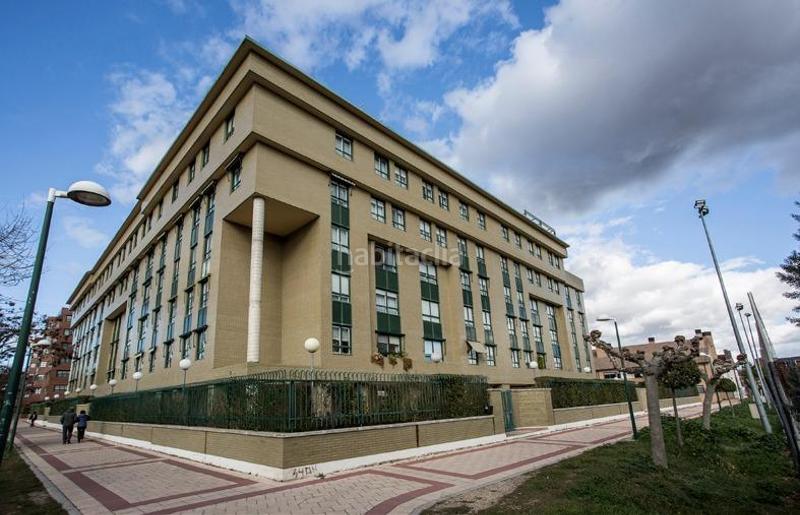 Foto 2a51378c-34c7-49dd-9d42-5f6aec020950. Parking voiture dans Arturo Eyries Valladolid