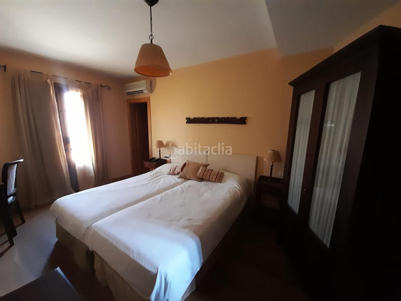 Foto ba7abf7f-337e-4ff5-adb4-7a99e6abfe07. Edifici a Simancas