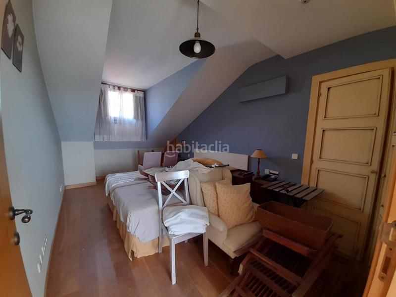 Foto da990957-2662-4540-ba66-a87711c82ac7. Edifici a Simancas