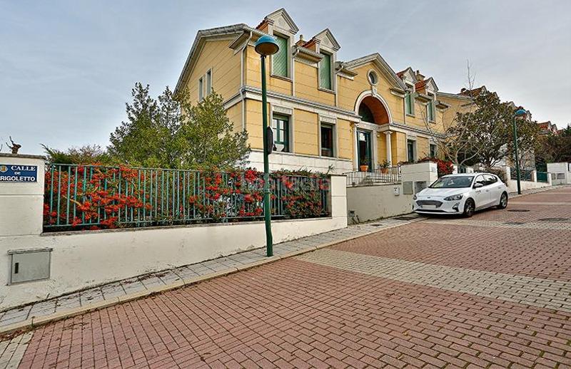 Foto dc156341-ddc3-409d-8252-8bf86c0c0eaa. Chalet mit heizung parking pool in El Berrocal Valladolid