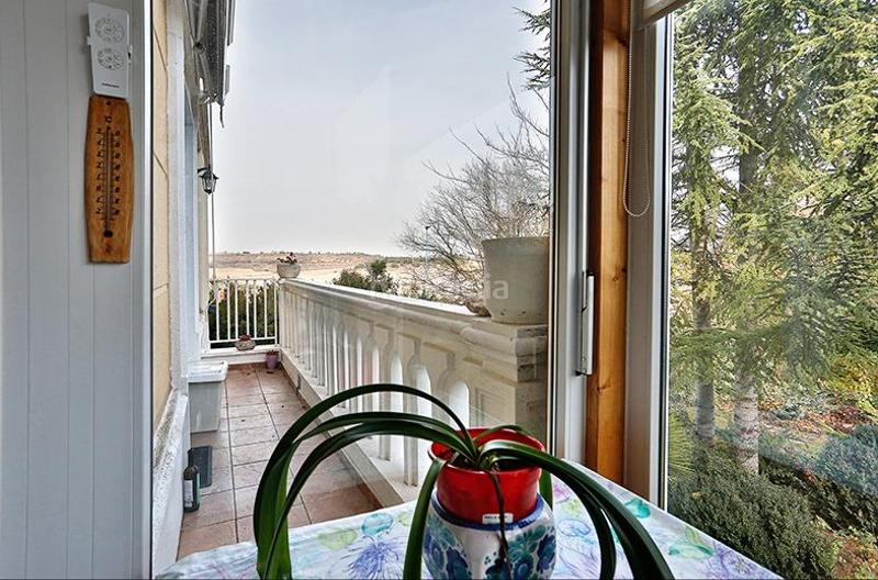 Foto 2c73f904-27bd-42a6-a7f9-8e3a7e4d0139. Chalet with heating parking pool in El Berrocal Valladolid