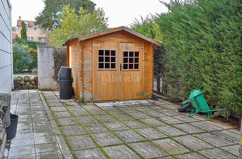 Foto 6cf8e3b8-2594-425a-af65-3e55bb0d0e76. Chalet with heating parking pool in El Berrocal Valladolid