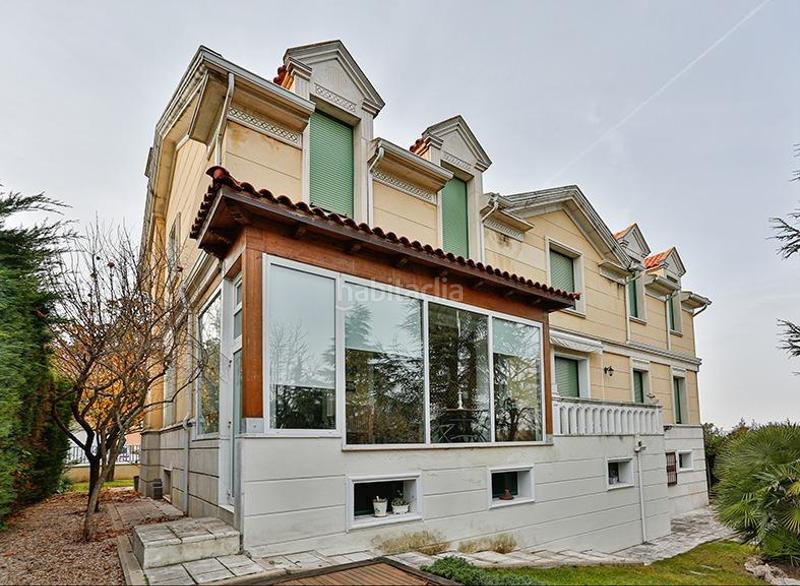 Foto d0bf65f5-f9b7-4031-a8ad-8758b352afd5. Chalet with heating parking pool in El Berrocal Valladolid