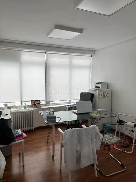 Foto 389286ea-9529-4f56-85a4-e409f6ddb069. Office space with heating in Centro Valladolid