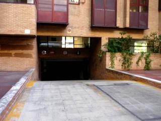 Aparcament cotxe a Villanueva de Sigena. Plaza garaje en venta para moto zona centro  valladolid