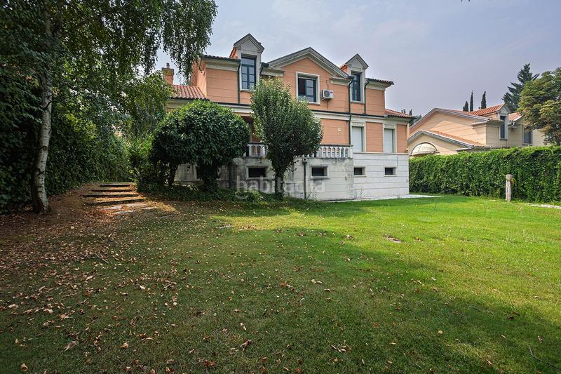 Foto d8493066-c598-4496-8d08-d26b9dbe213e. Chalet gran chalet individual El Berrocal en El Berrocal Valladolid