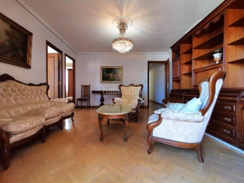 Foto d15b9c5f-caa3-459e-b9e2-f7000d563a28. Pis amb calefacció aparcament a Centro Valladolid