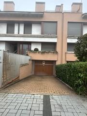 Rent Semi detached house  Calle jose velicia. Impresionante adosado reformado en las villas  santa ana, vallad