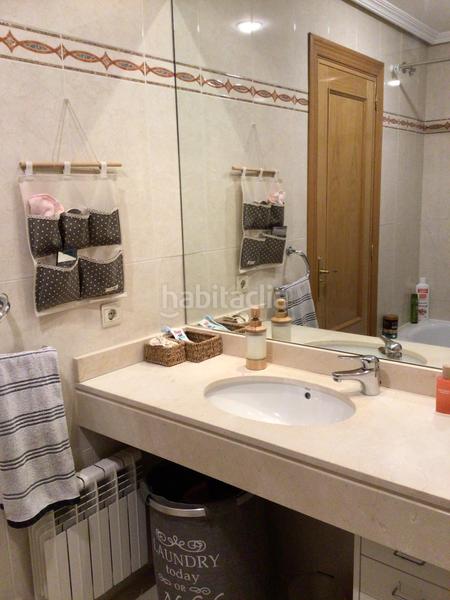 Foto 595ebc61-6a49-45c3-b6d7-26dd7c04eafc. Casa a schiera con riscaldamento parcheggio piscina in Valladolid