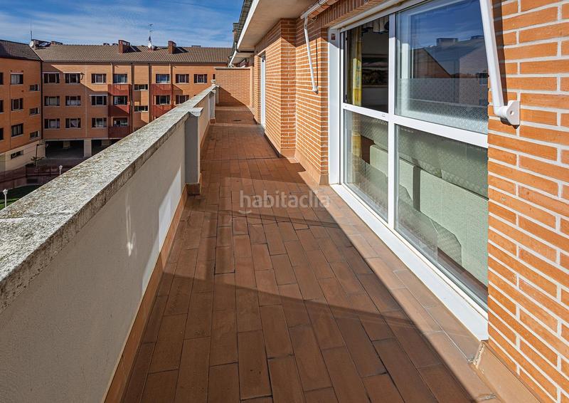 Foto 62230914-c179-49a3-af9d-03afdb3aa7b1. Àtic amb calefacció aparcament piscina a Covaresa Valladolid