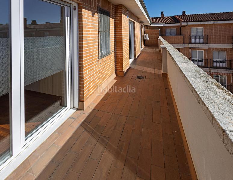 Foto a4854b74-cde8-48b1-b67e-e2918bb96f74. Àtic amb calefacció aparcament piscina a Covaresa Valladolid