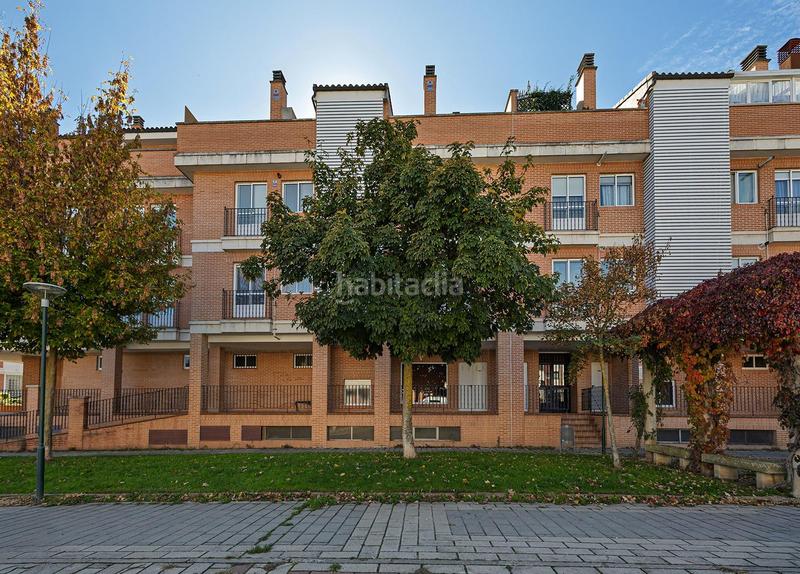 Foto e7dc9dfd-93d2-4e9a-87b7-244c090d9b22. Àtic amb calefacció aparcament piscina a Covaresa Valladolid