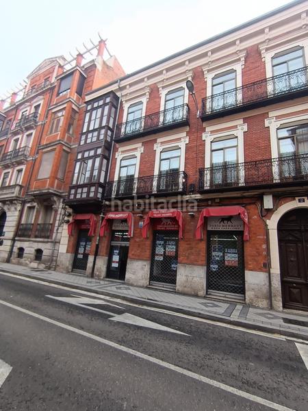 Foto b9bfcf13-3be7-46d1-a3d7-388db2219f27. Alquiler local comercial amplio local comercial en el corazón en Valladolid