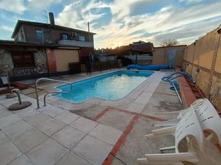 Chalet en Renedo de Esgueva. Imponente chalet de lujo en renedo de esgueva con piscina privad