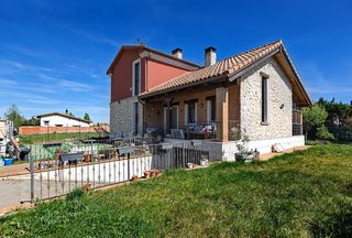 Xalet en Viana de Cega. Exclusivo chalet en viana de cega en venta.