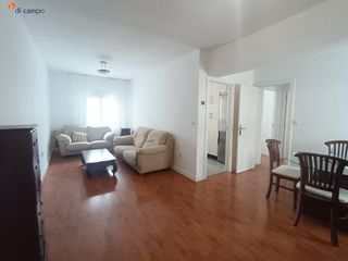 Apartamento  Calle gabilondo. Apartamento reformado zona estaciones, muy luminoso.